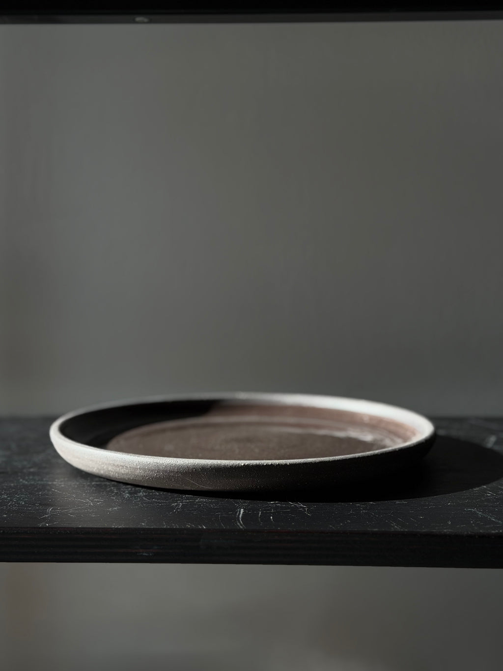 Flat plate BLACK STONE 21 cm