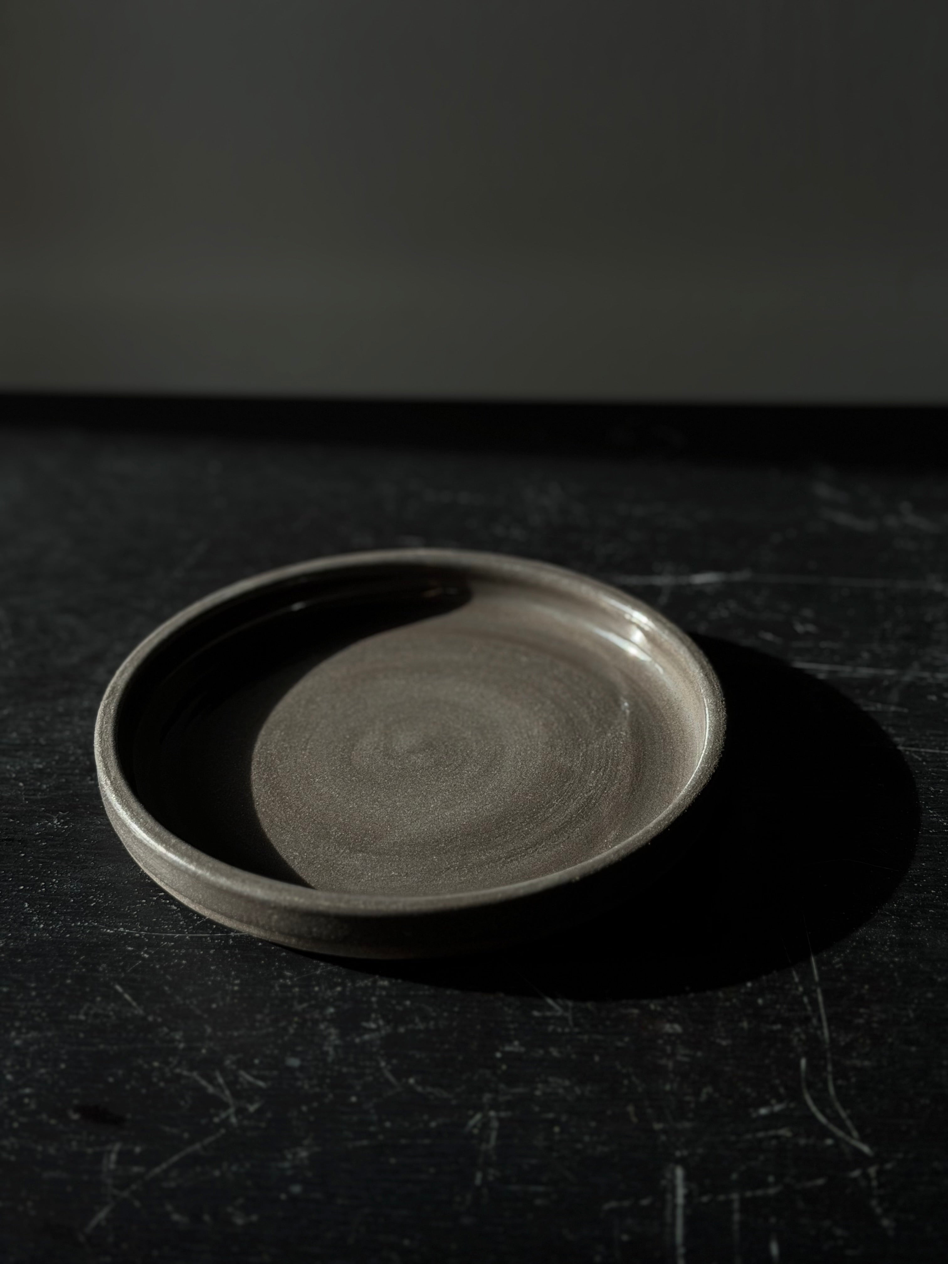 Flat plate GRAY GRAPHITE 11 cm