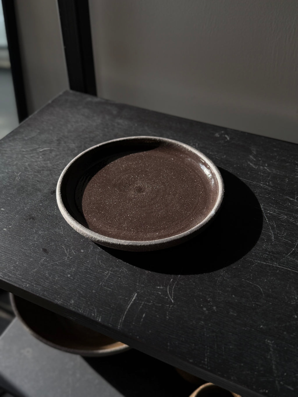 Flat plate BLACK STONE 16 cm